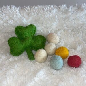 Felt any day cat toys new without tags but will include mine 
My baby loves his